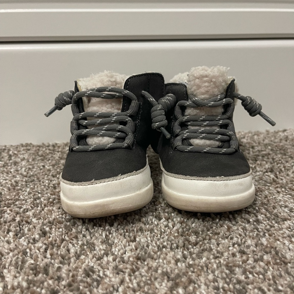 Toddler Gray and White Shoes / Boots